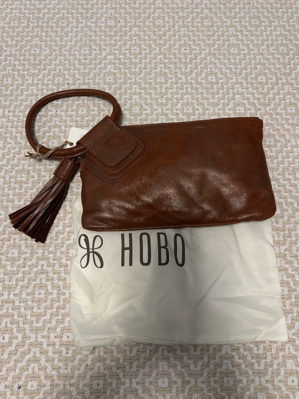 HOBO Sable clutch wristlet NWT patina leather